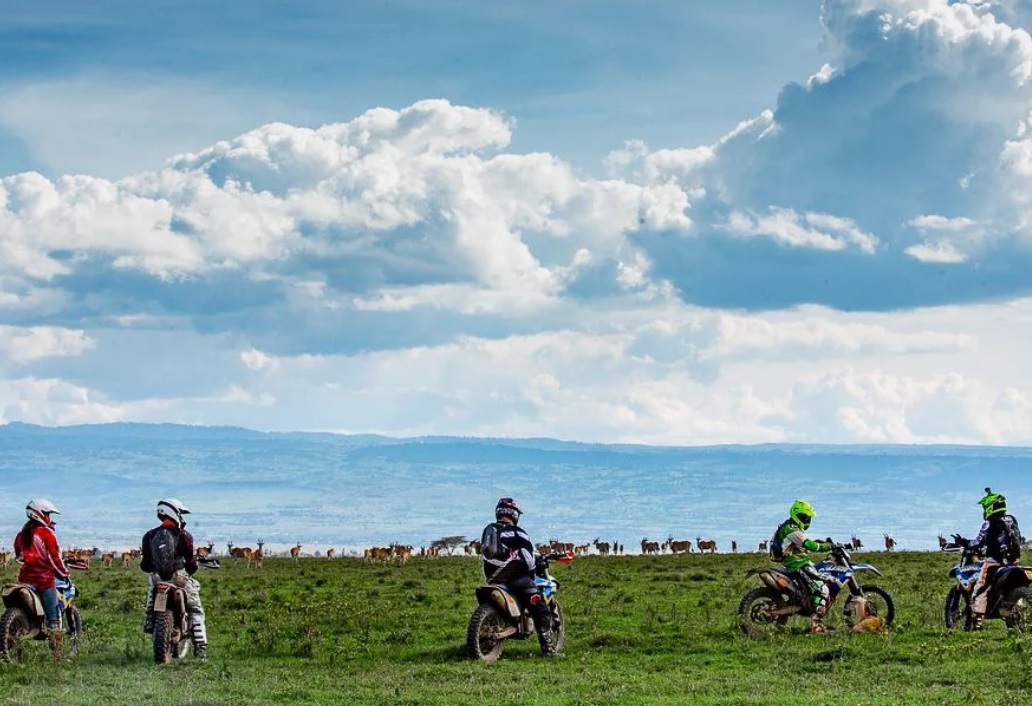 KENYA TANZANIA  RWANDA UGANDA - KENYA OFFROAD MOTORBIKE SAFARI